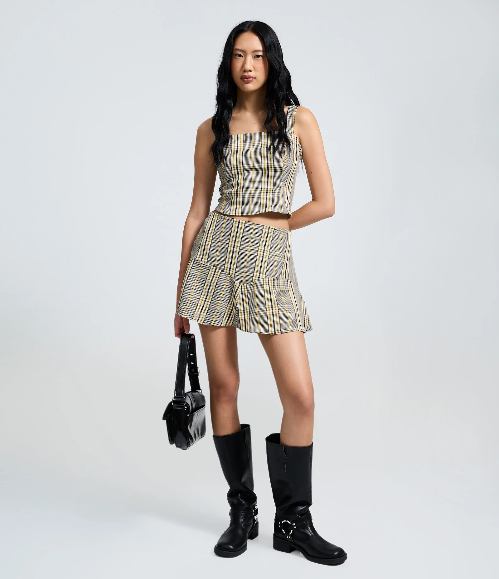 Saia Evasê Curta Alfaiatada com Estampa Xadrez Multicores 1