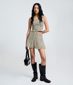 Saia Evasê Curta Alfaiatada com Estampa Xadrez