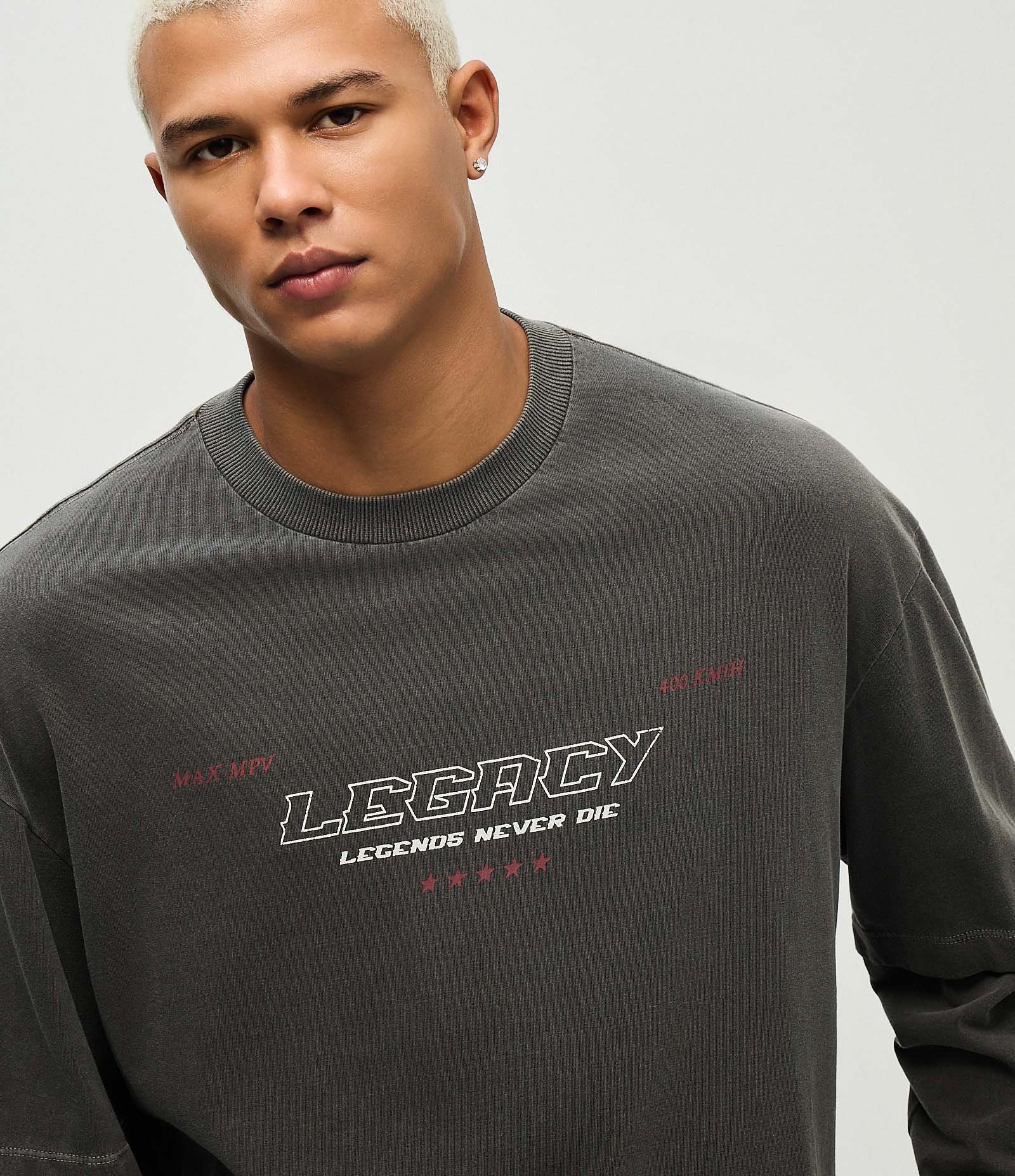 Camiseta Relaxed com Lettering Legacy Cinza 1