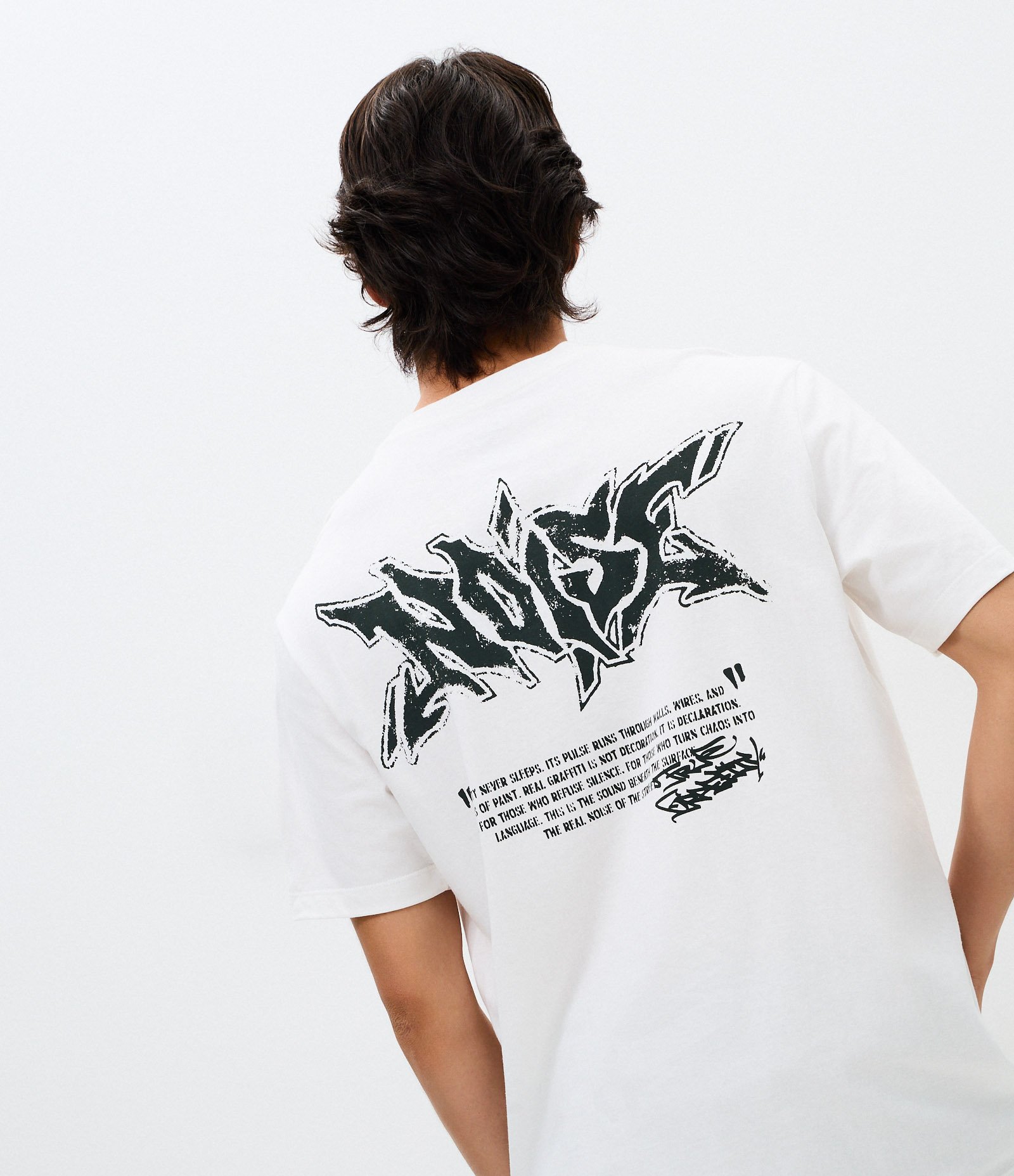 Camiseta Manga Curta NOISE Estampa Costas Branco 3