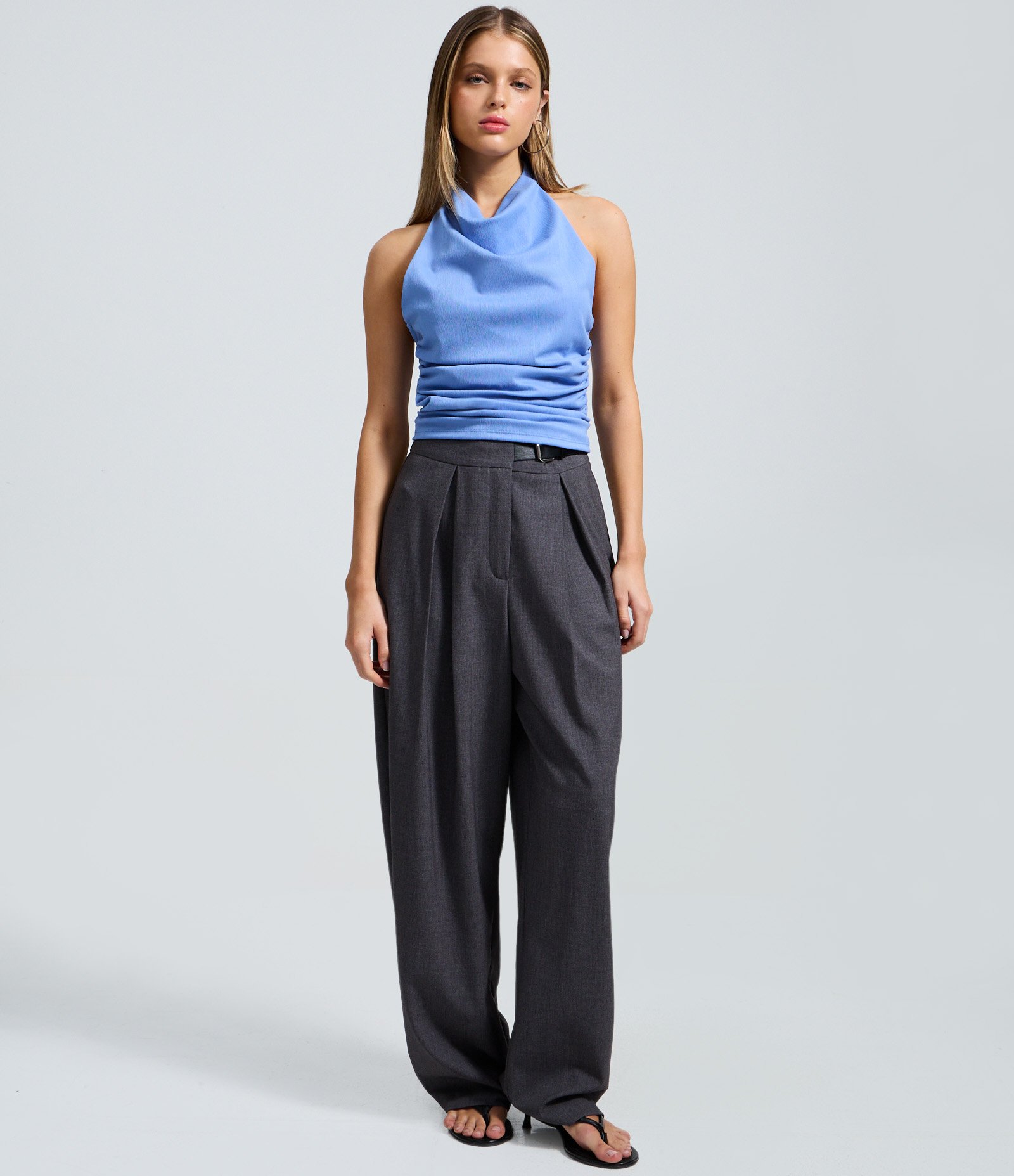 Blusa em Bengaline com Decote Degagê e Franzidos Laterais Azul 2