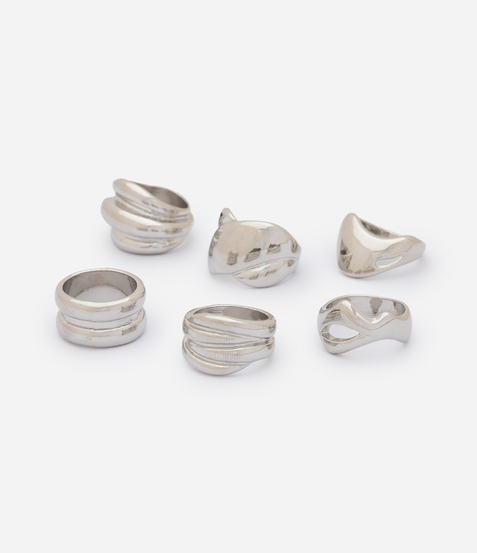 Kit 06 Anéis Orgânicos em Metal com Textura Plissada Prata 2