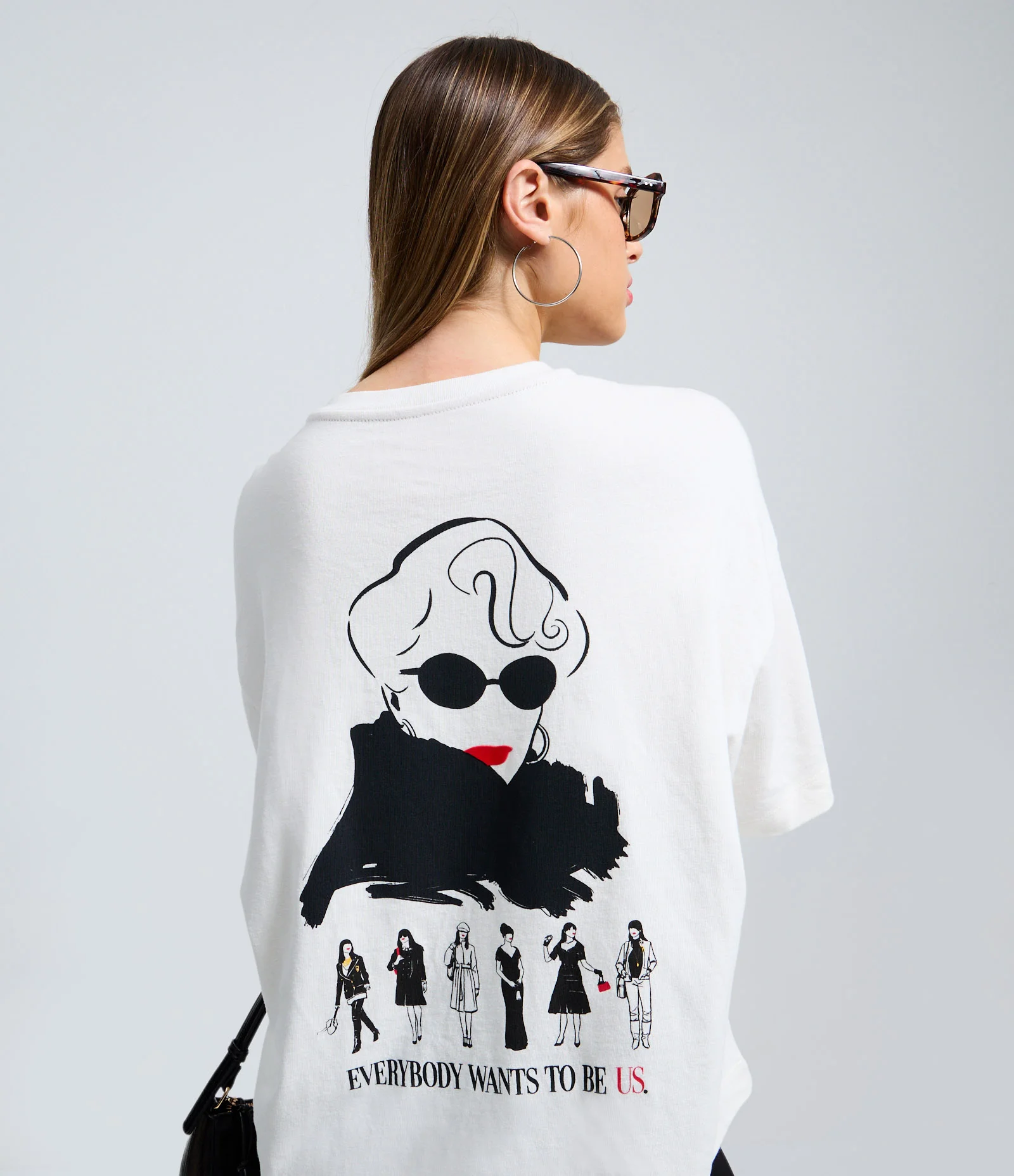 Camiseta Boxy com Estampa O Diabo Veste Prada Branco 1