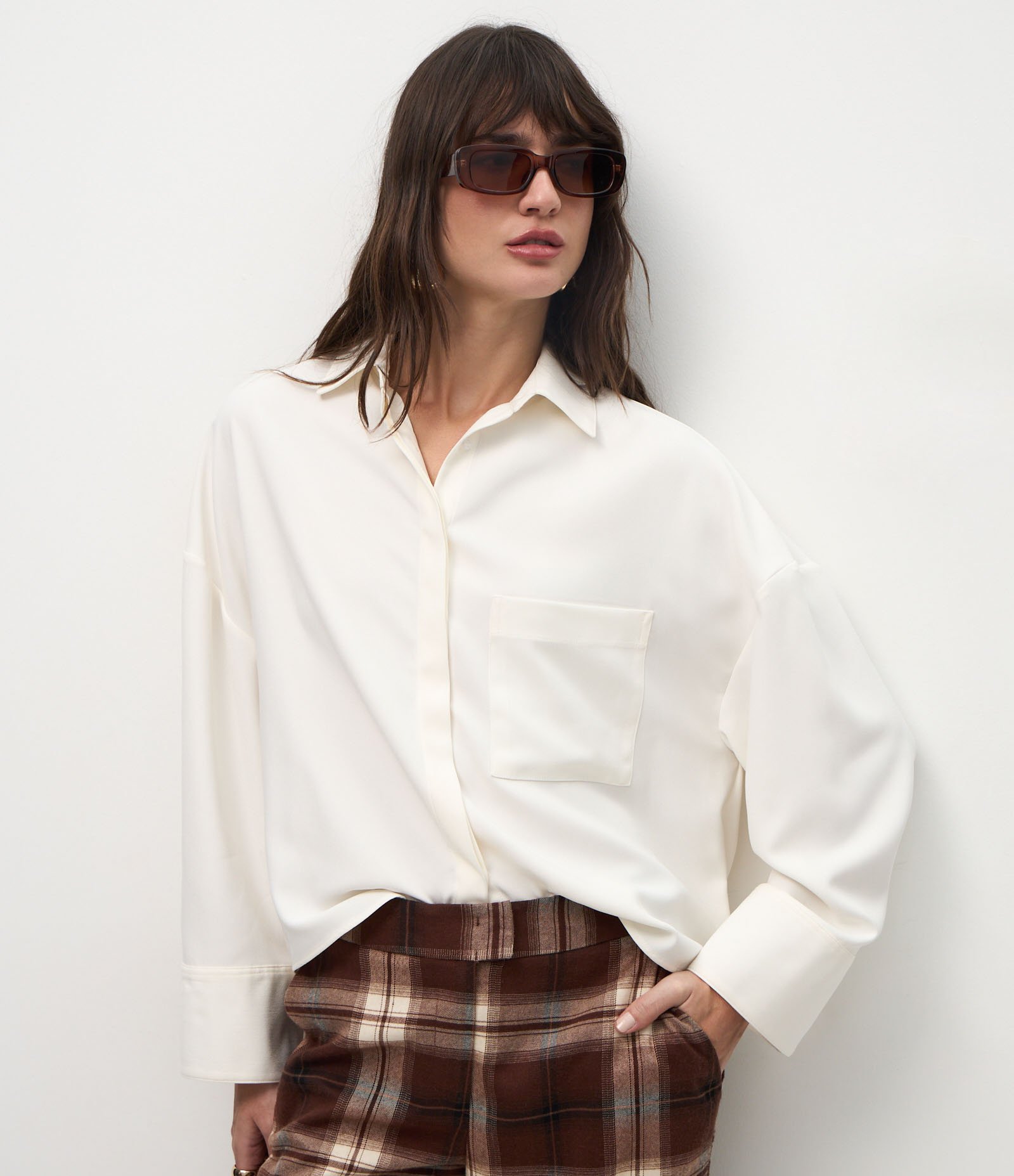 Camisa Over com Bolso Lateral Branco 1