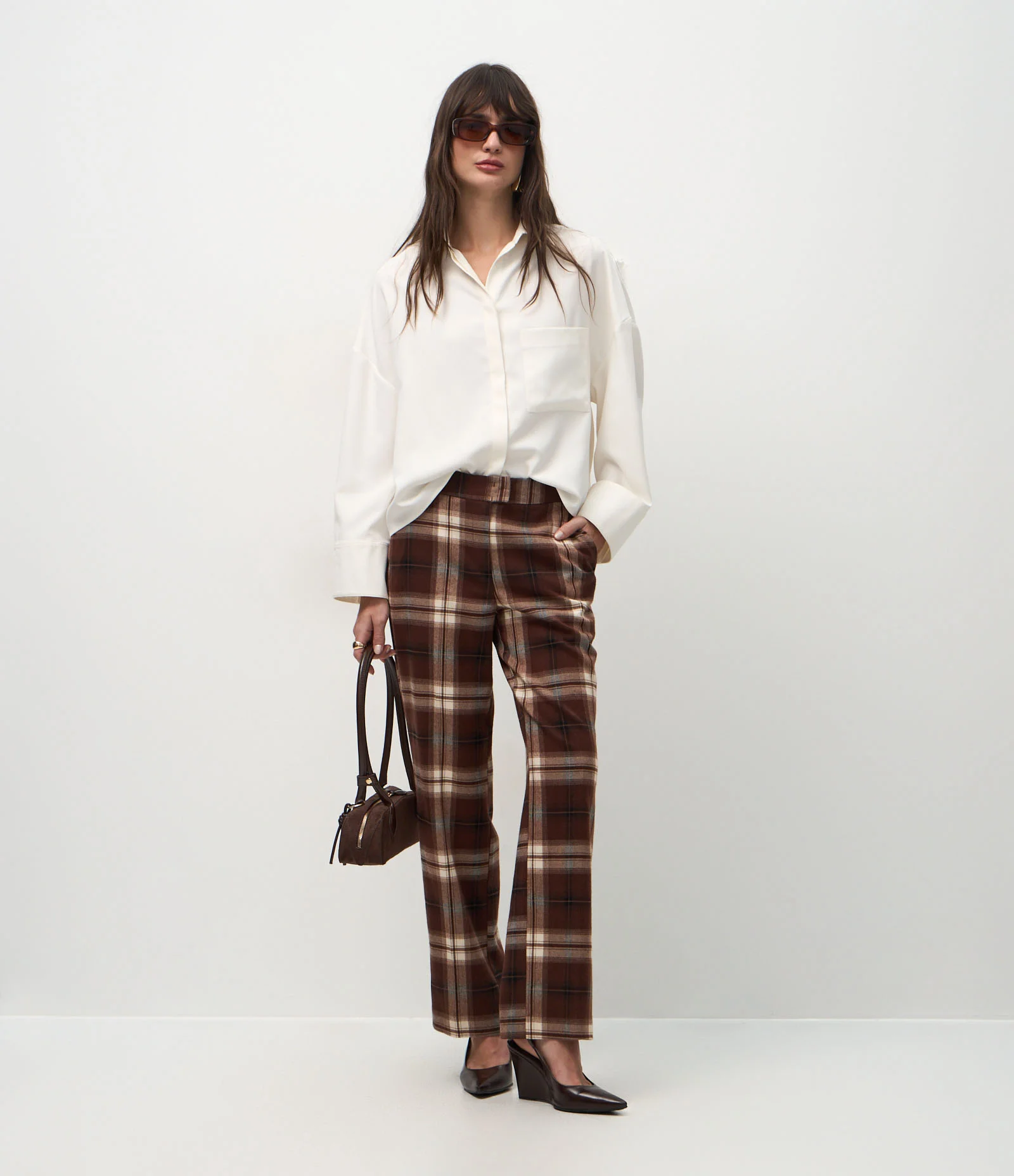 Camisa Over com Bolso Lateral Branco 2