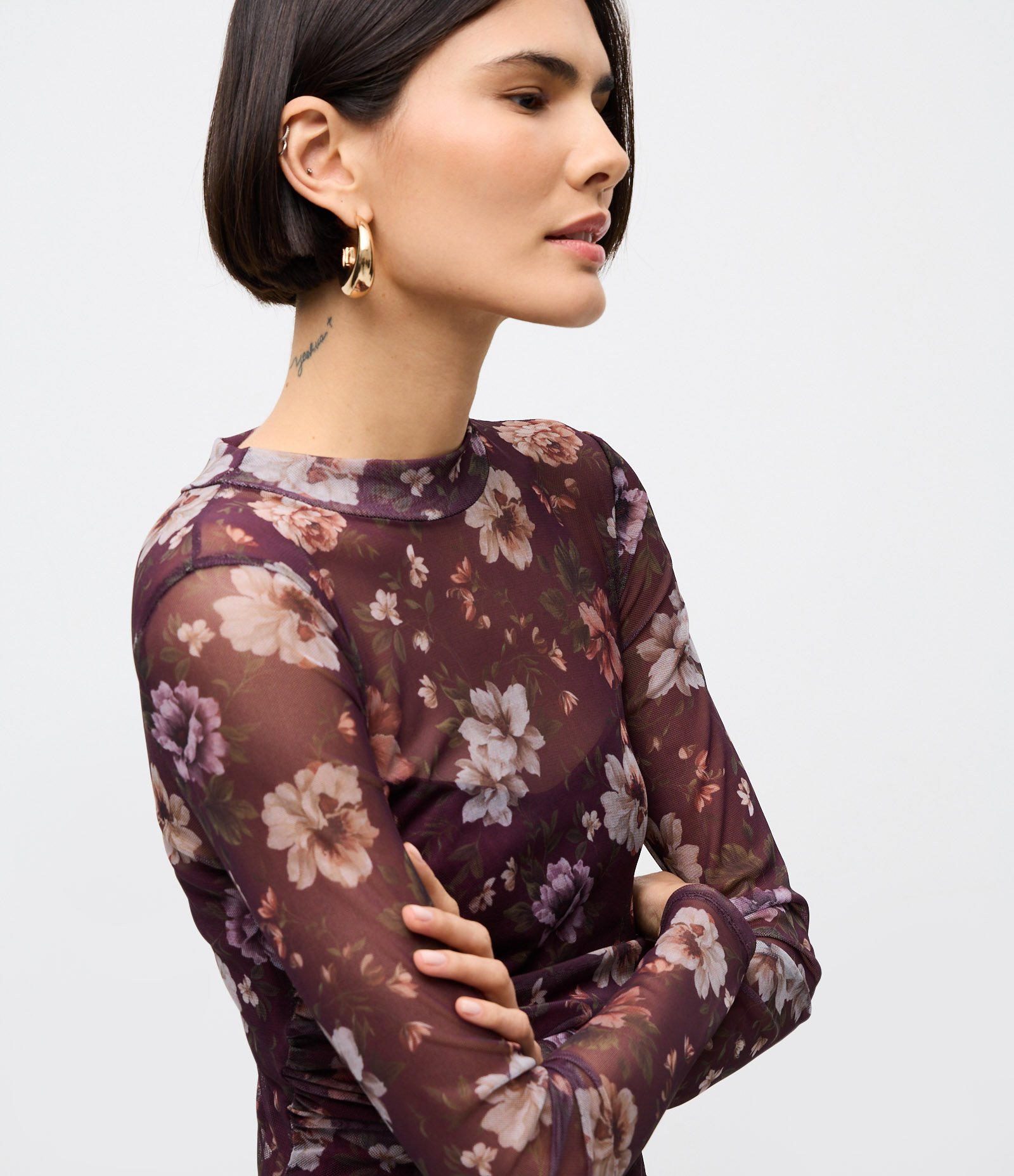 Vestido Midi em Tule com Estampa Floral e Gola Alta Roxo 3