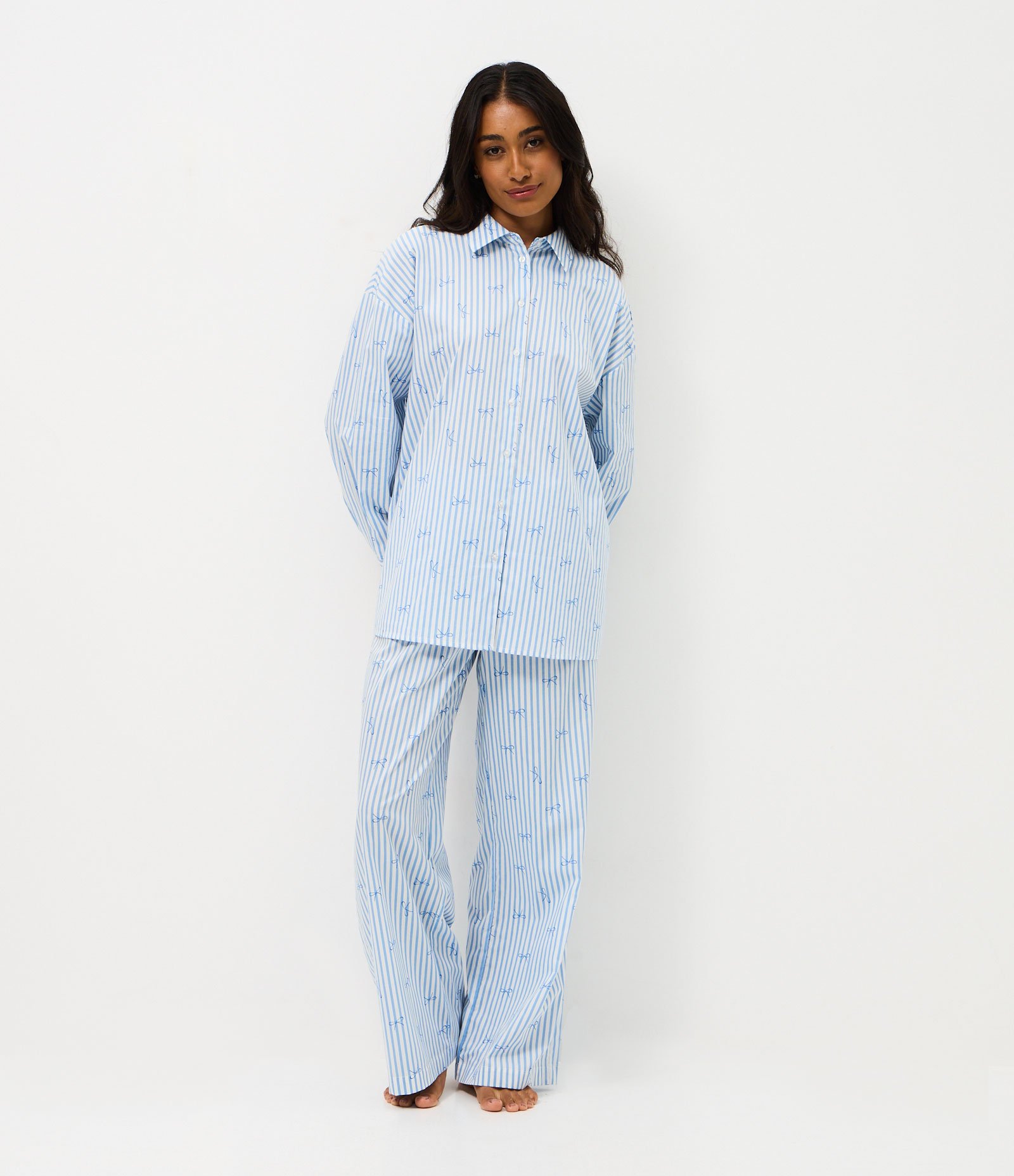 Pijama Longo Americano em Algodão Listrado com Laços Azul 1