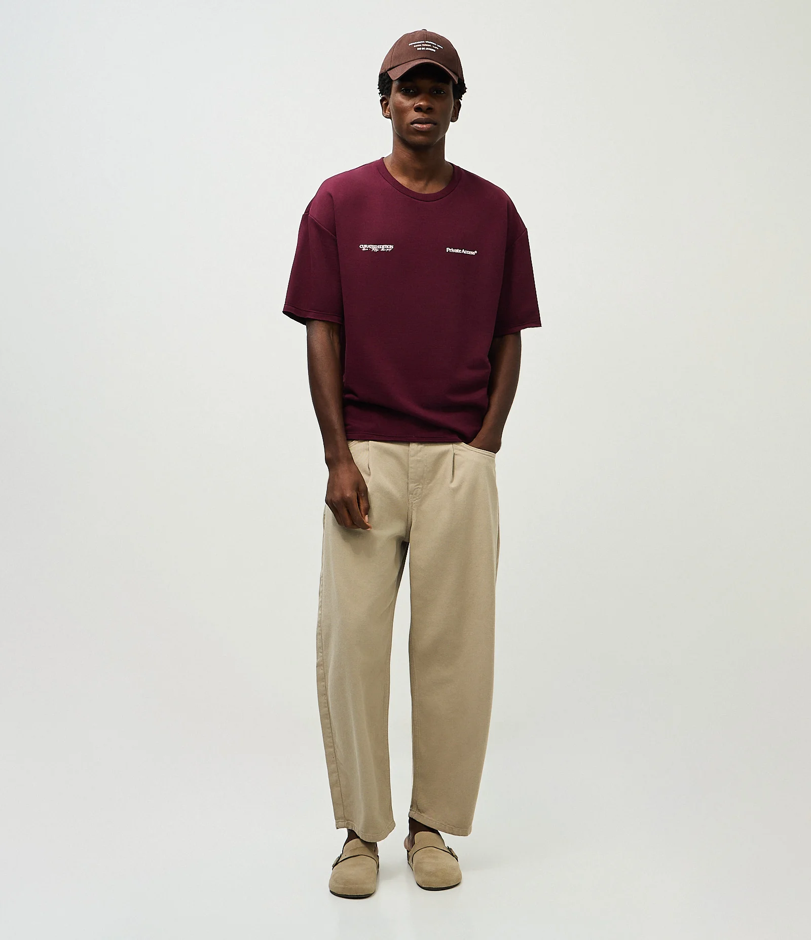 Camiseta Oversized em Moletinho com Lettering Paris Tokyo New York Bordô 2