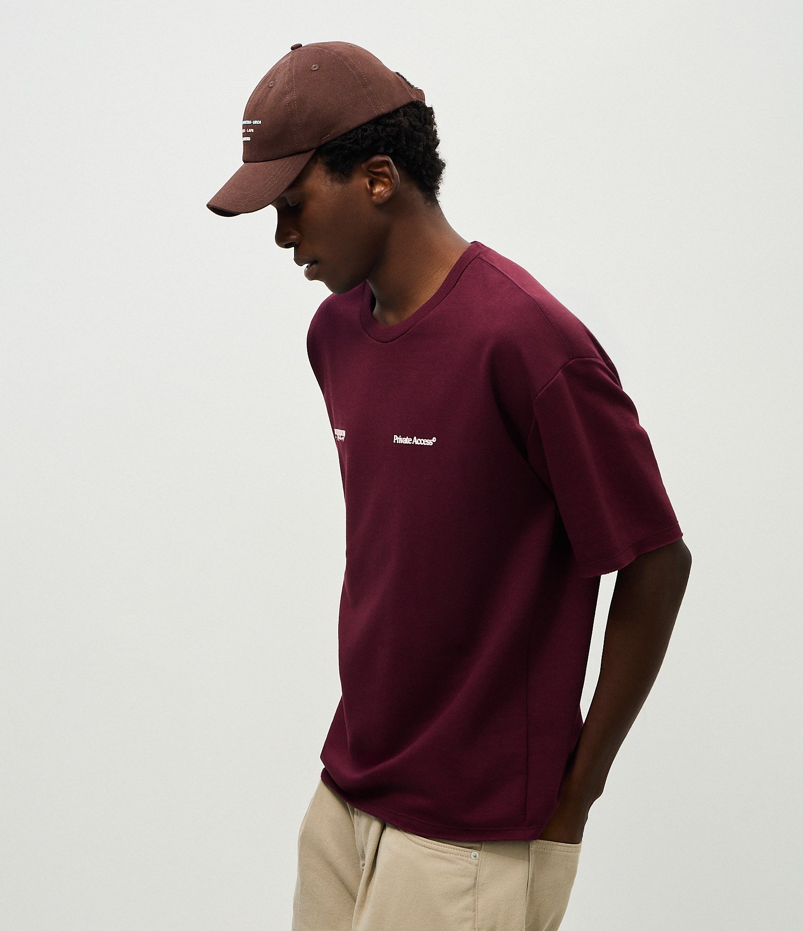 Camiseta Oversized em Moletinho com Lettering Paris Tokyo New York Bordô 4