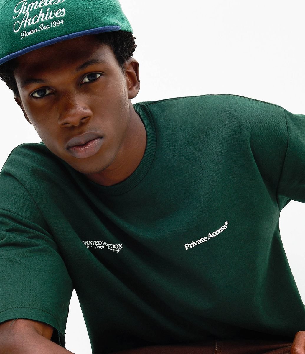 Camiseta Oversized em Moletinho com Lettering Paris Tokyo New York