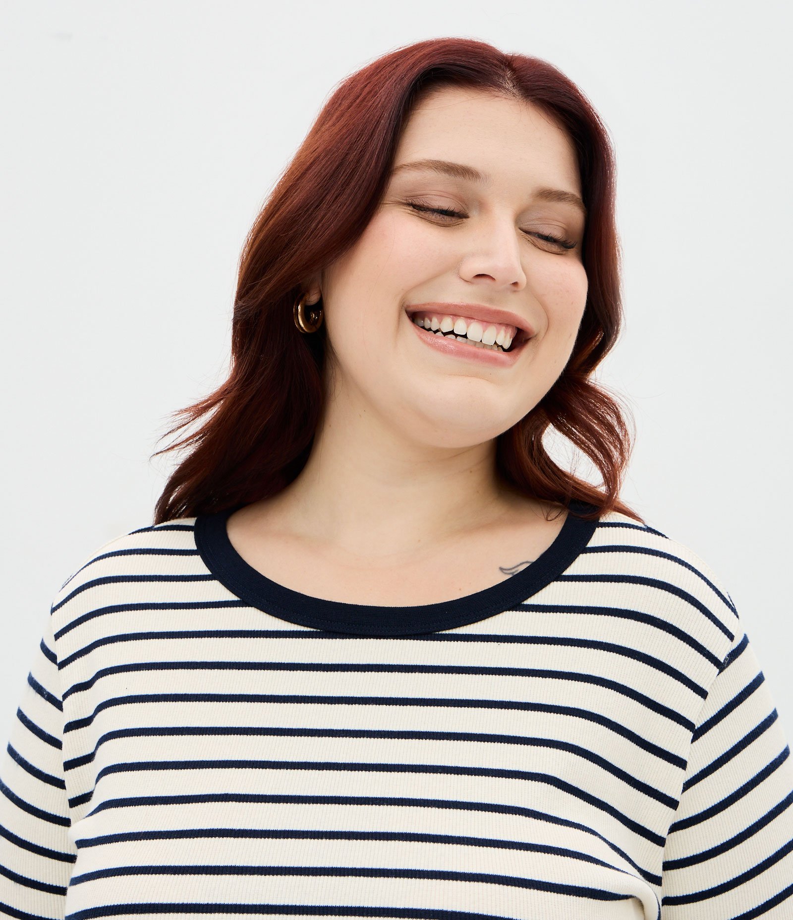 Blusa Ribana Listrada com Galão Contrastante Curve & Plus Size Off White 3