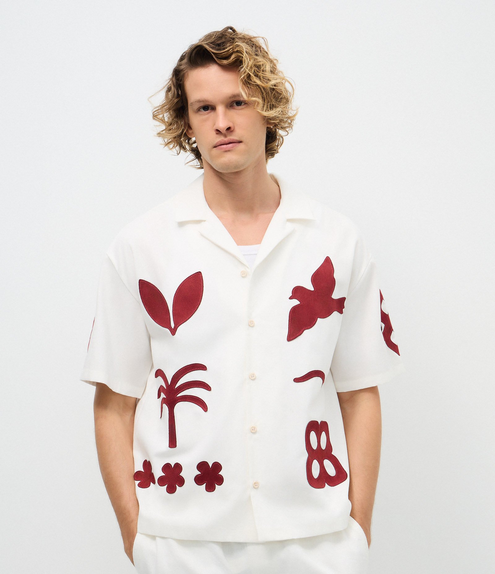 Camisa Manga Curta Sarja Texturizada com Bordado Branco 1