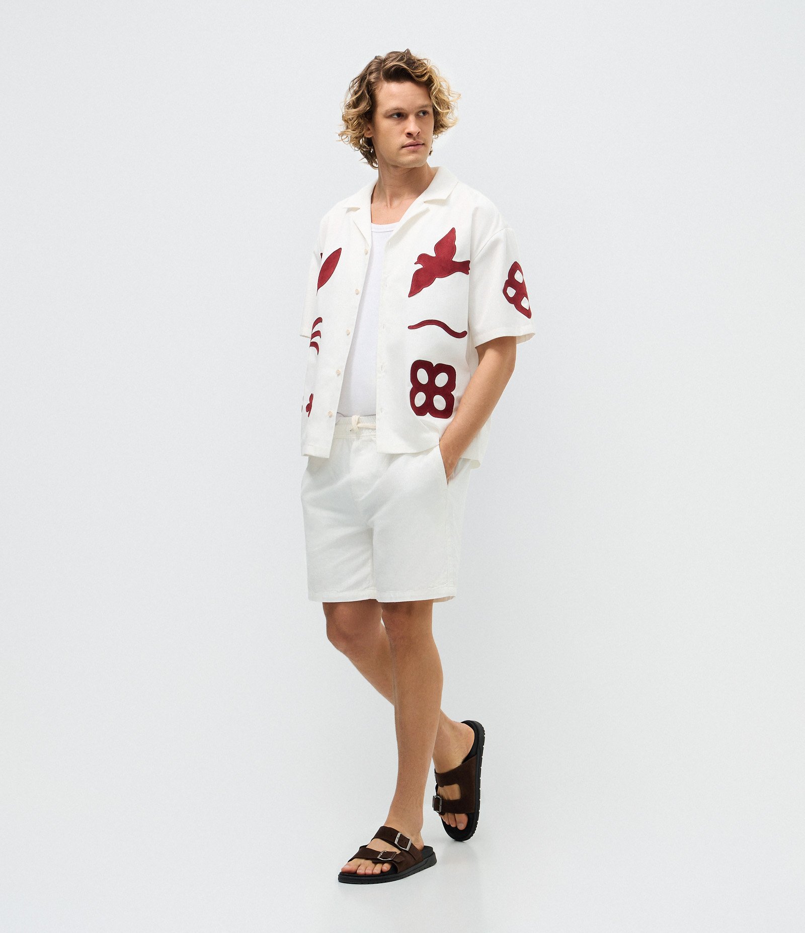 Camisa Manga Curta Sarja Texturizada com Bordado Branco 2