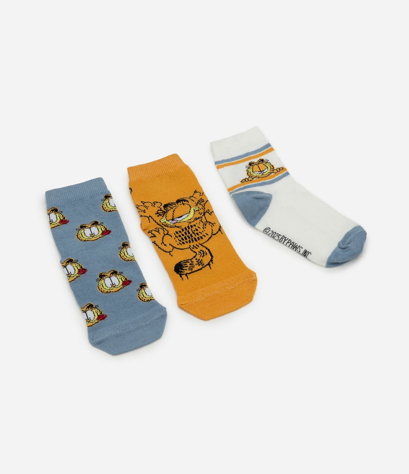 Kit 3 Pares de Meia Infantil Cano Médio com Estampa Garfield – Tam 19 a 38 Azul/Laranja/Branco 1