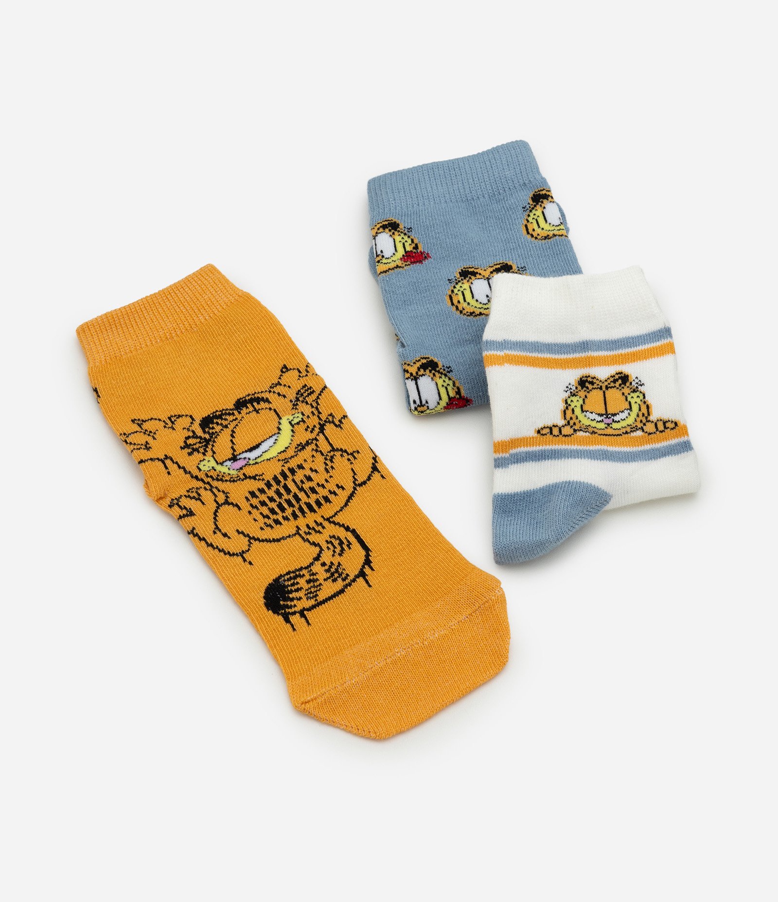 Kit 3 Pares de Meia Infantil Cano Médio com Estampa Garfield – Tam 19 a 38 Azul/Laranja/Branco 3