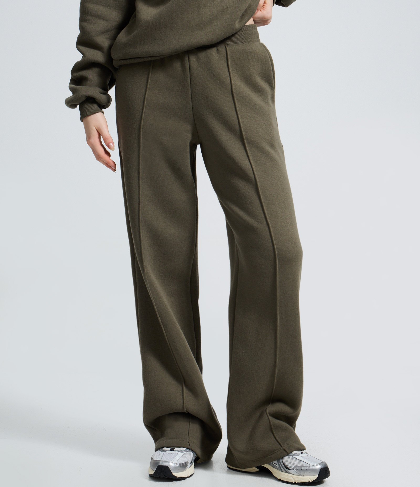 Calça Wide Leg em Moletom com Friso Frontal Verde 3