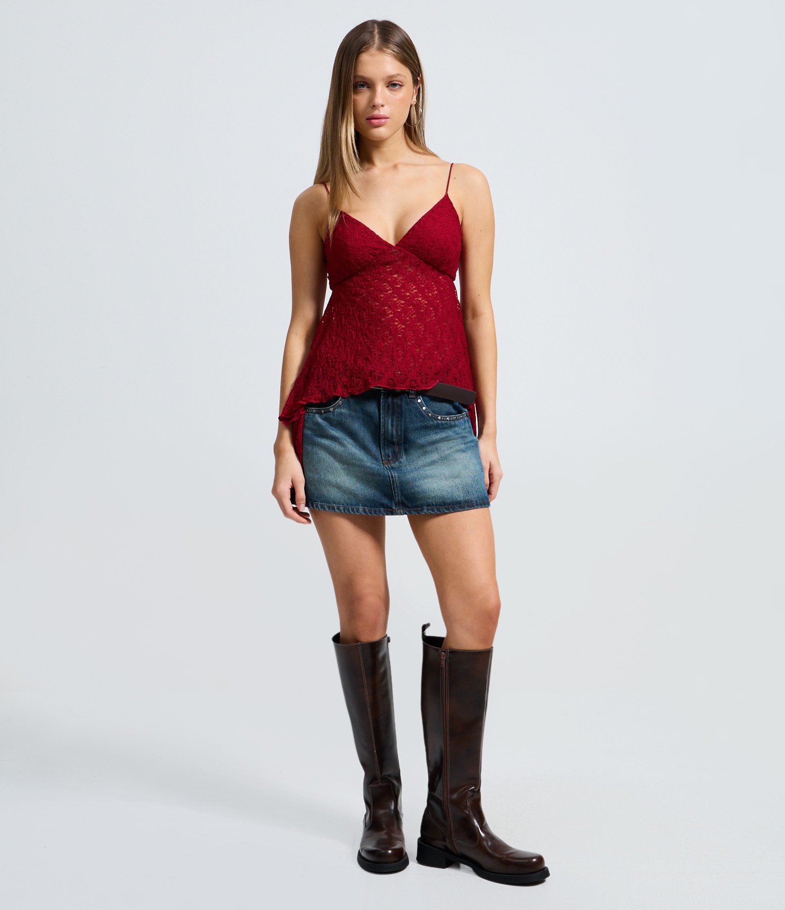 Blusa de Alcinha em Renda com Textura e Pontas Assimétricas Vermelho 2
