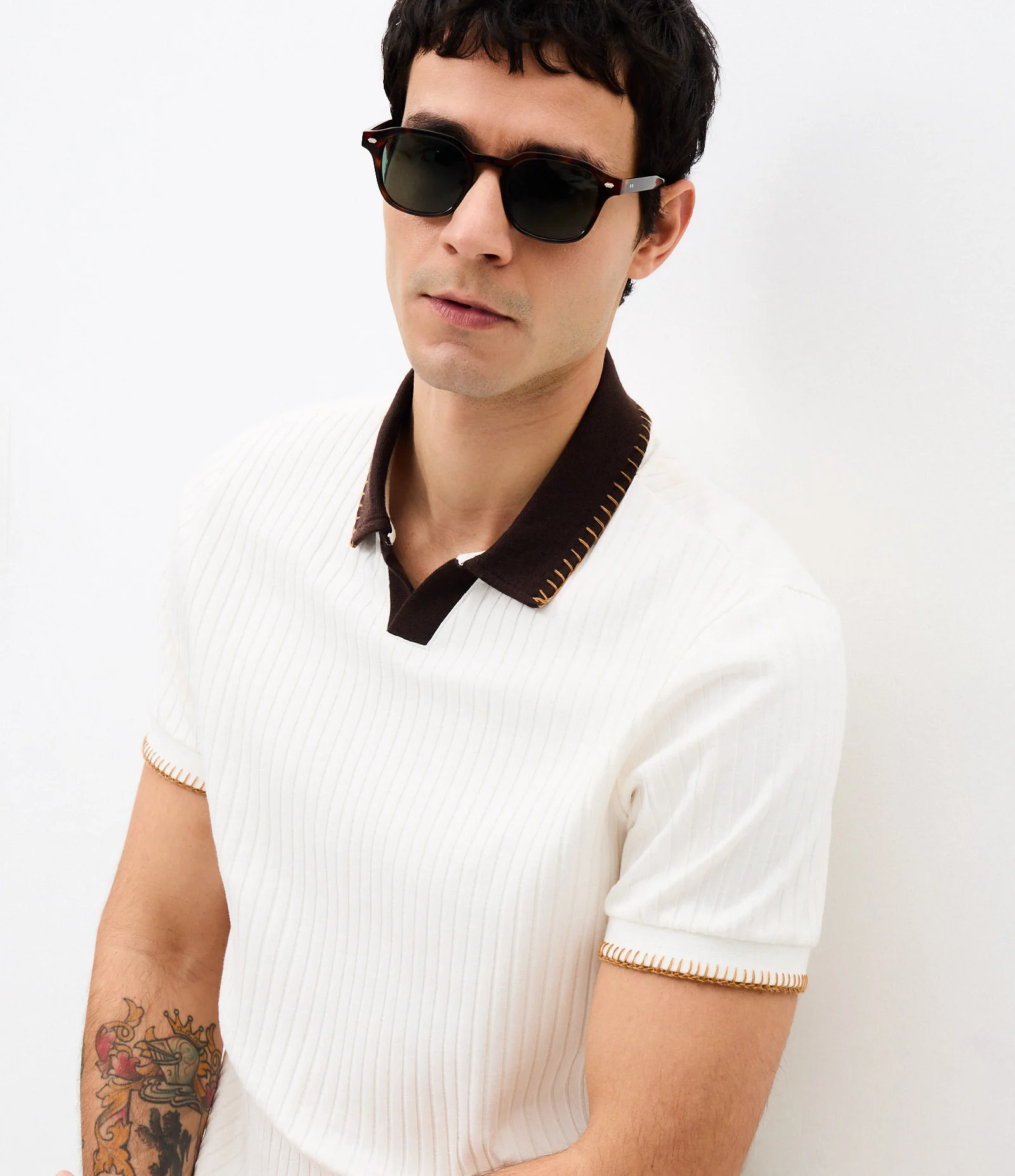Polo Texturizada com Bordado Off White 1