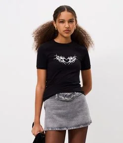 Camiseta em Algodão com Estampa de Coração Tribal