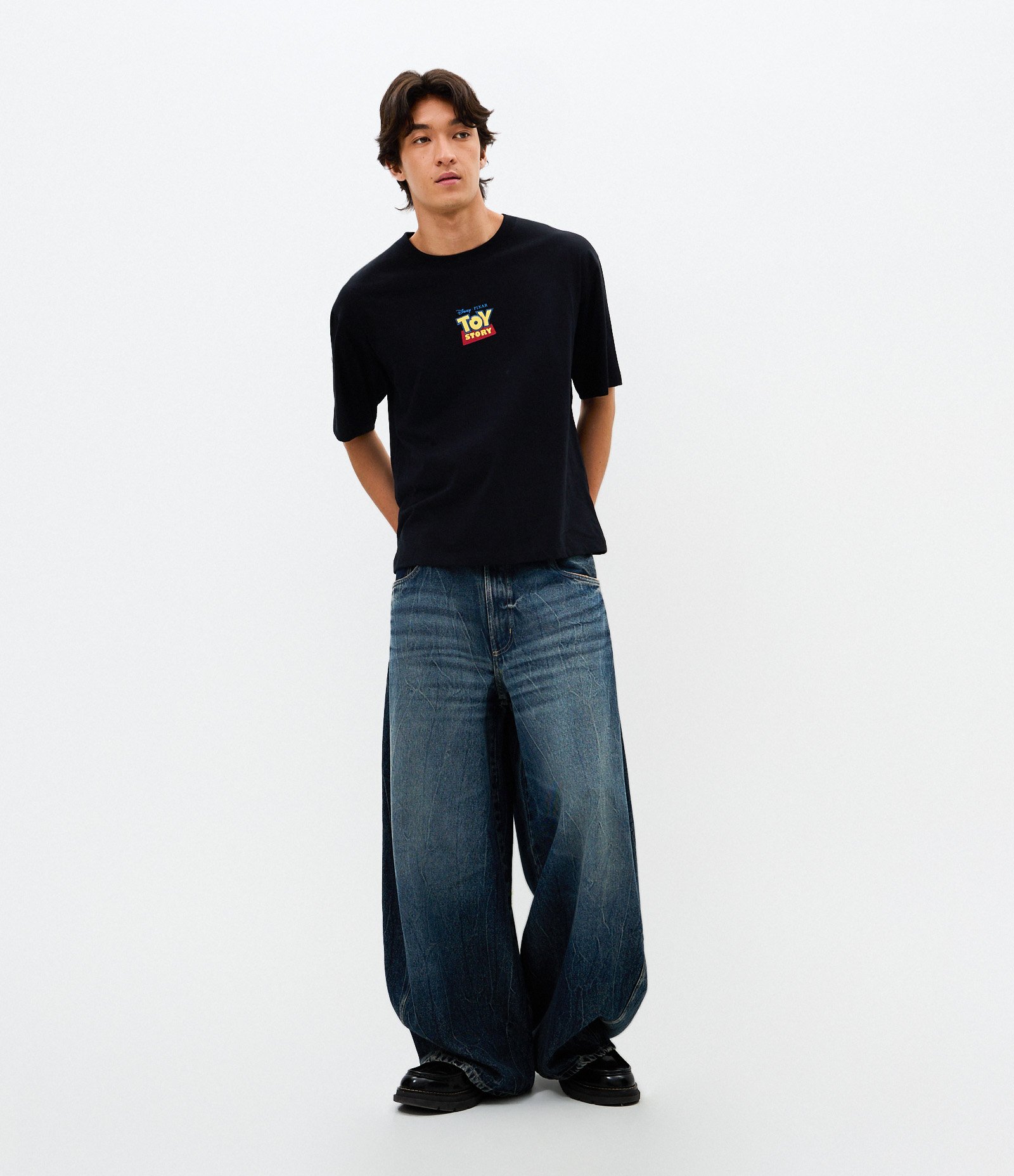 Camiseta Comfort em Algodão com Estampa Toy Story Amigos Preto 2