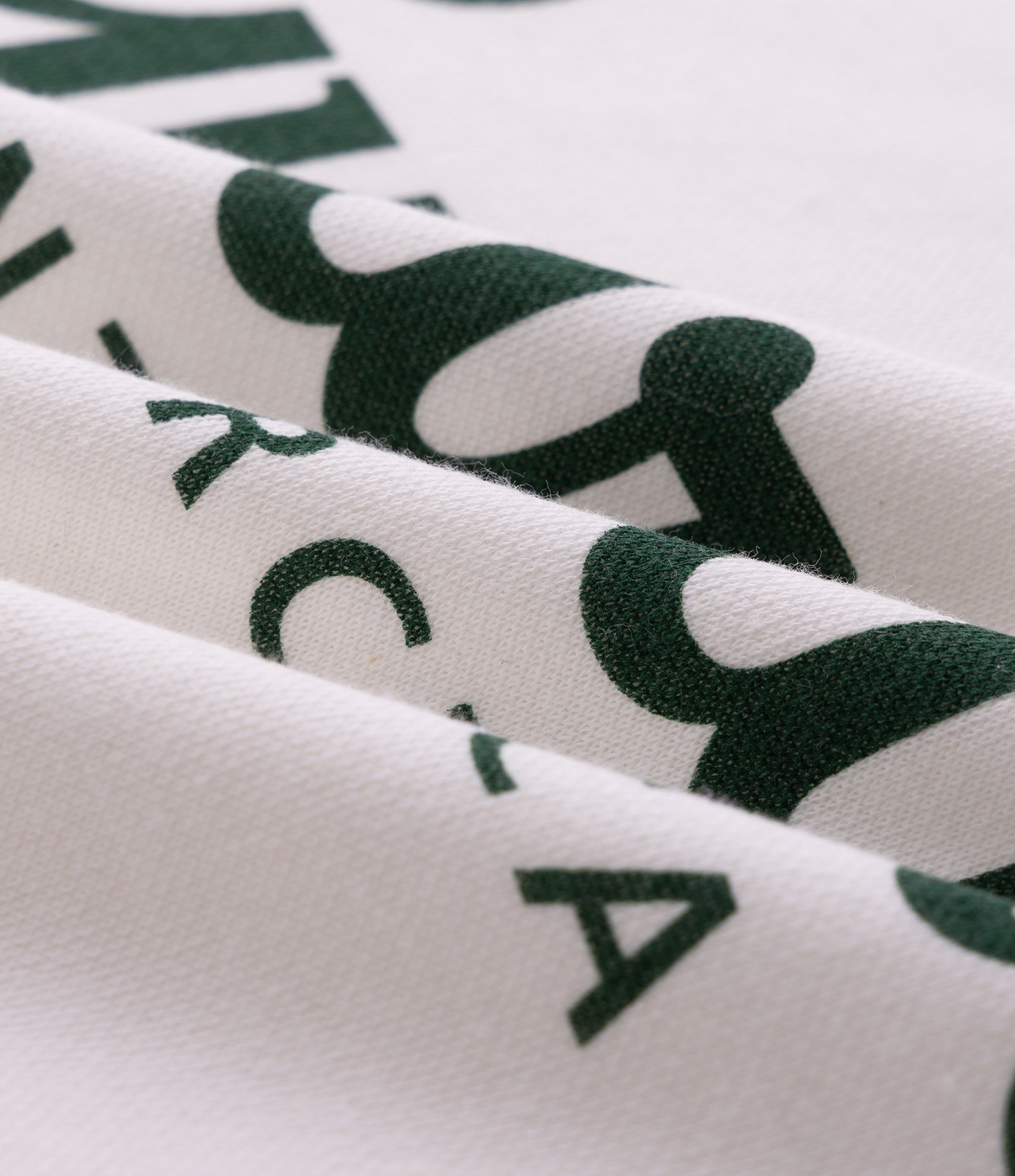 Camiseta Boxy com Gola Polo Estampa Guaraná 62 Off White 10
