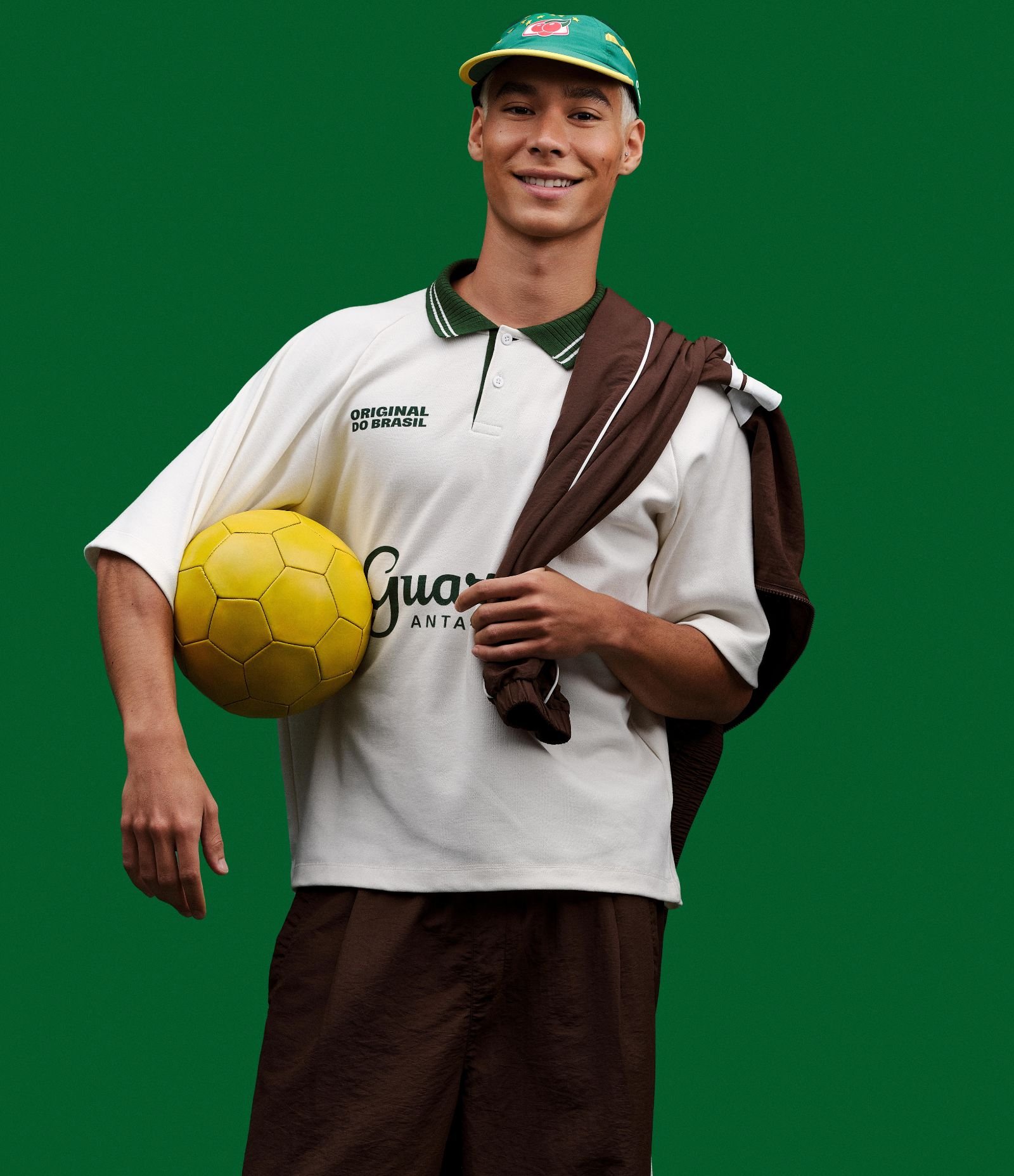 Camiseta Boxy com Gola Polo Estampa Guaraná 62 Off White 2