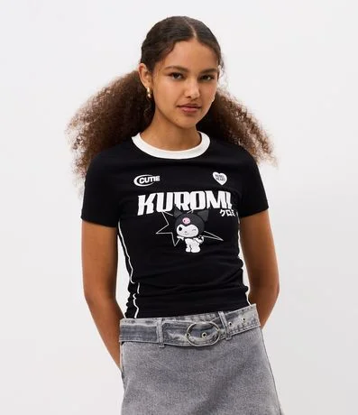 Camiseta em Algodão com Estampa Kuromi e Detalhe Contrastante Preto