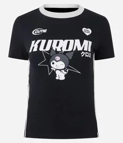 Camiseta em Algodão com Estampa Kuromi e Detalhe Contrastante