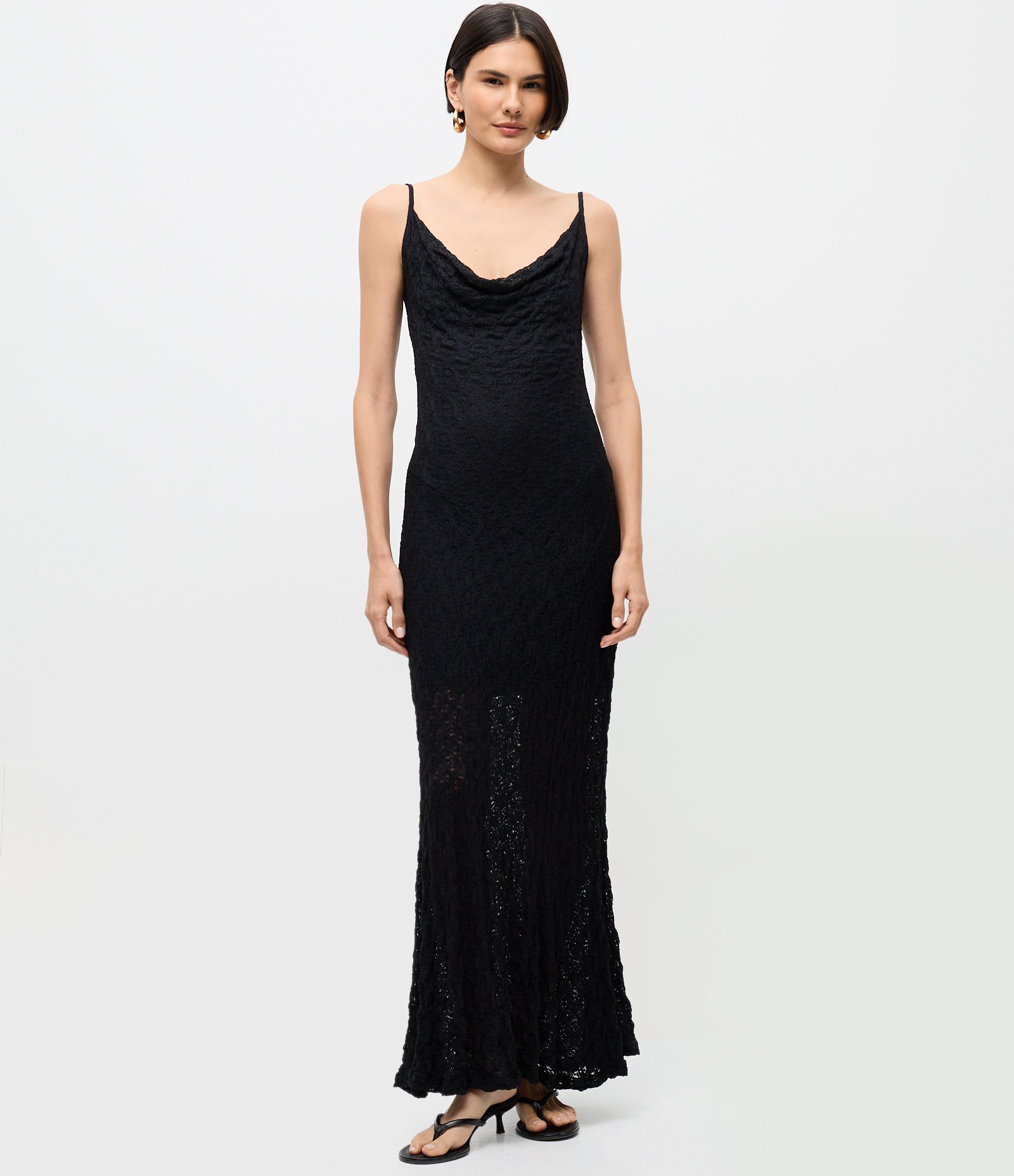 Vestido Longo em Renda com Decote Degagê Preto 2