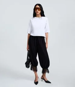 Calça Aladim em Viscose com Renda na Barra
