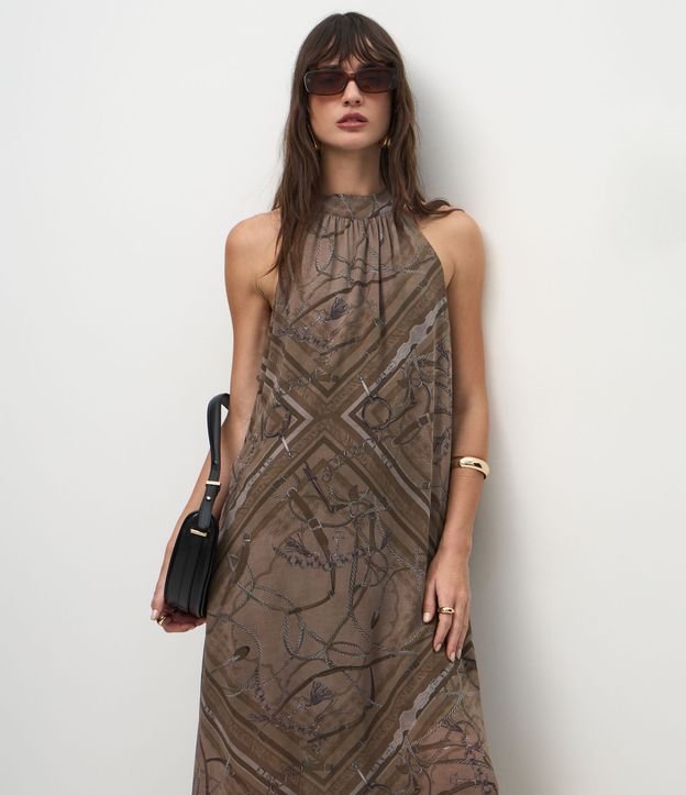 Vestido Longo com Estampa Abstrata e Gola Halter Neck