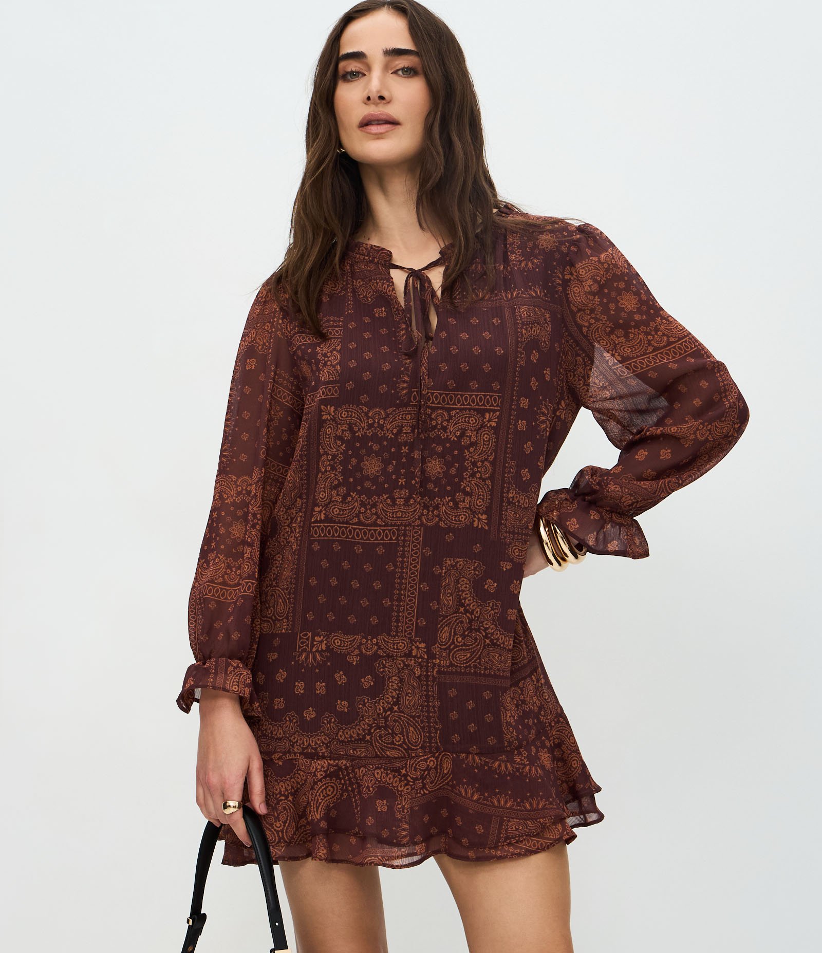 Vestido Curto com Babados e Estampa Paisley Marrom 3