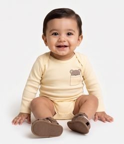 Body Infantil Canelado com Estampa de Bolsinho Urso – Tam 0 a 18 Meses