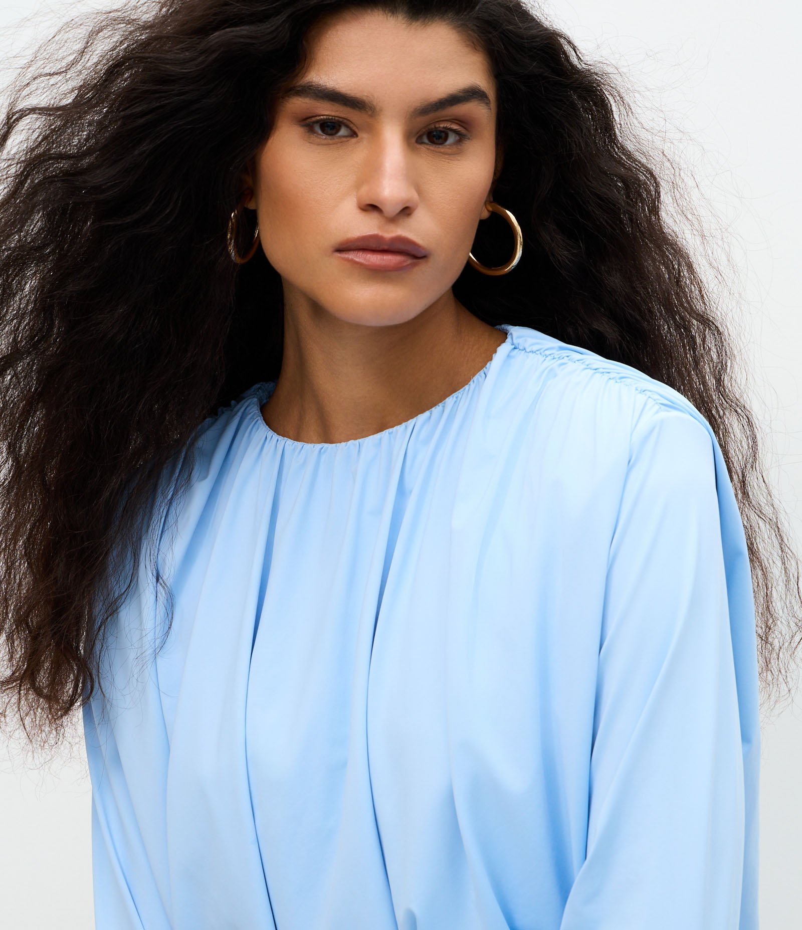 Blusa Balonê em Microfibra com Ombreiras Azul 4