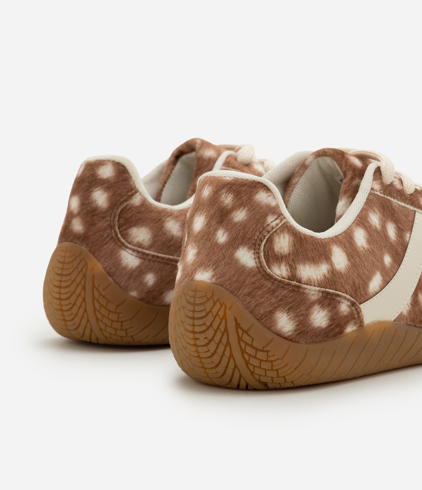 Tênis Texturizado com Estampa Animal Print Marrom 4