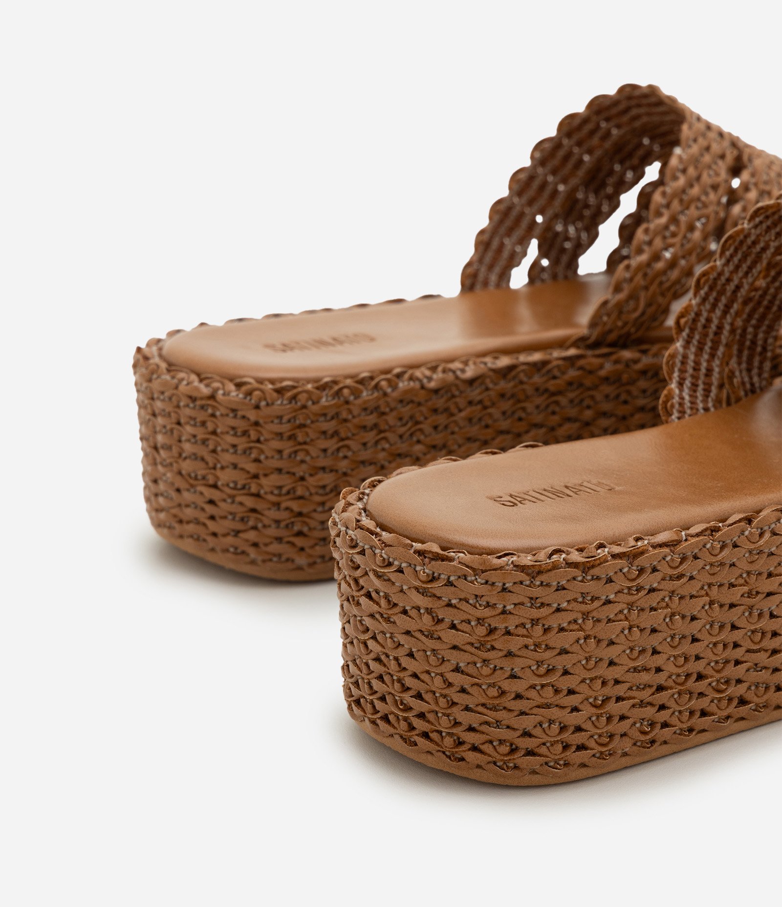 Sandália Flatform com Trama em Tresse Marrom 4