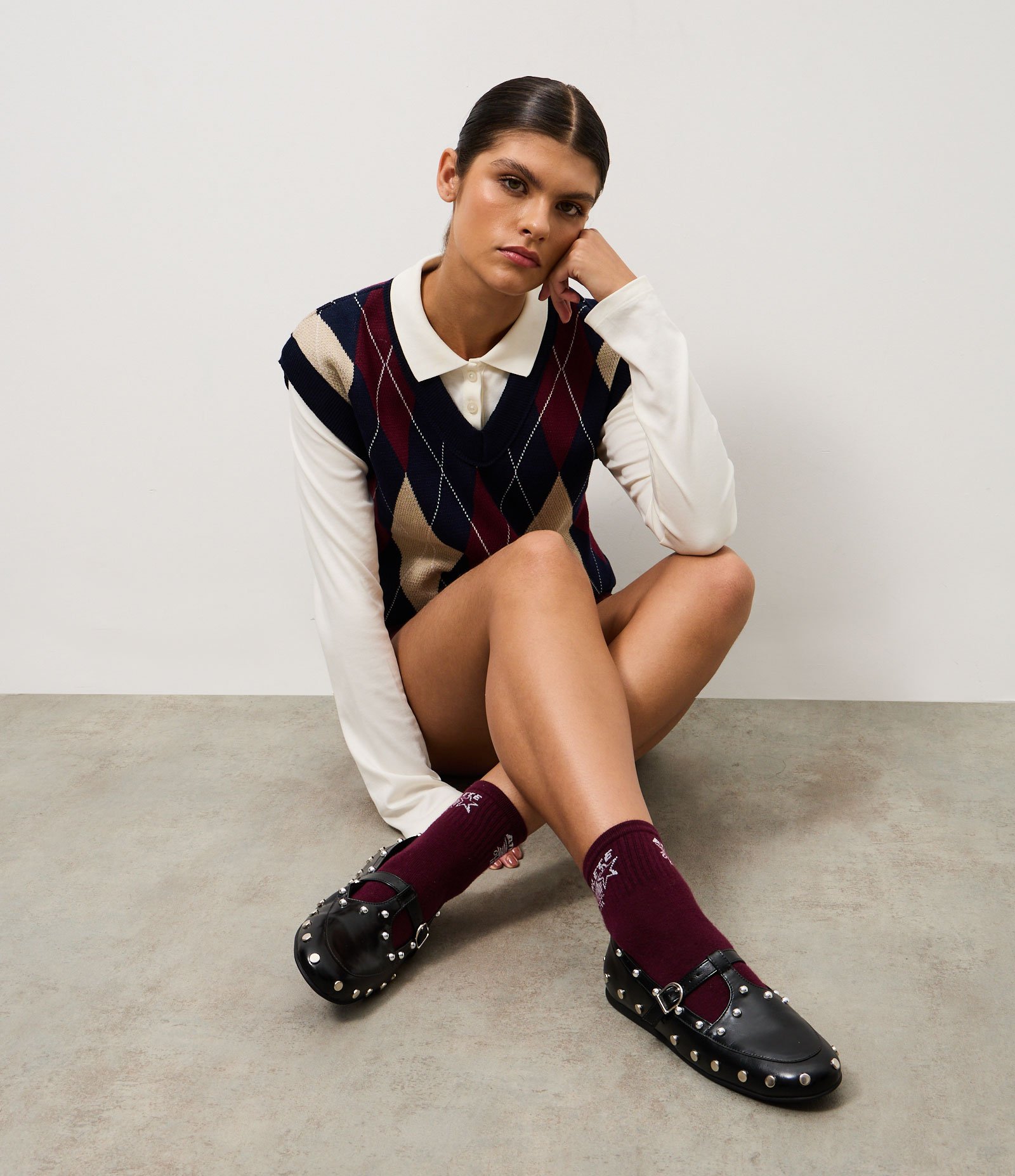 Sapato Estilo Salomé em PU com Aplicação de Tachas Preto 2