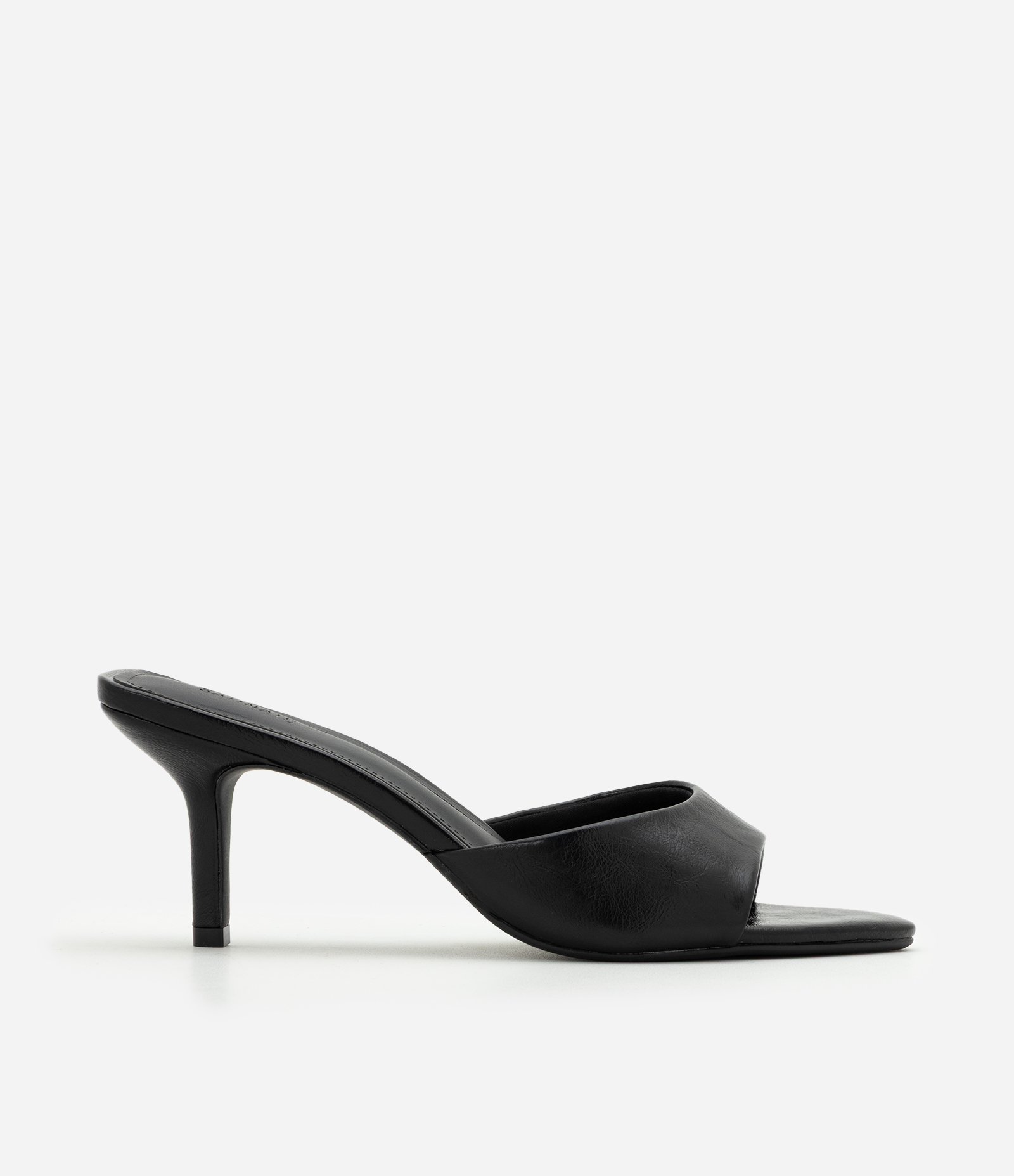 Sandália Mule em PU com Bico Folha Preto 1