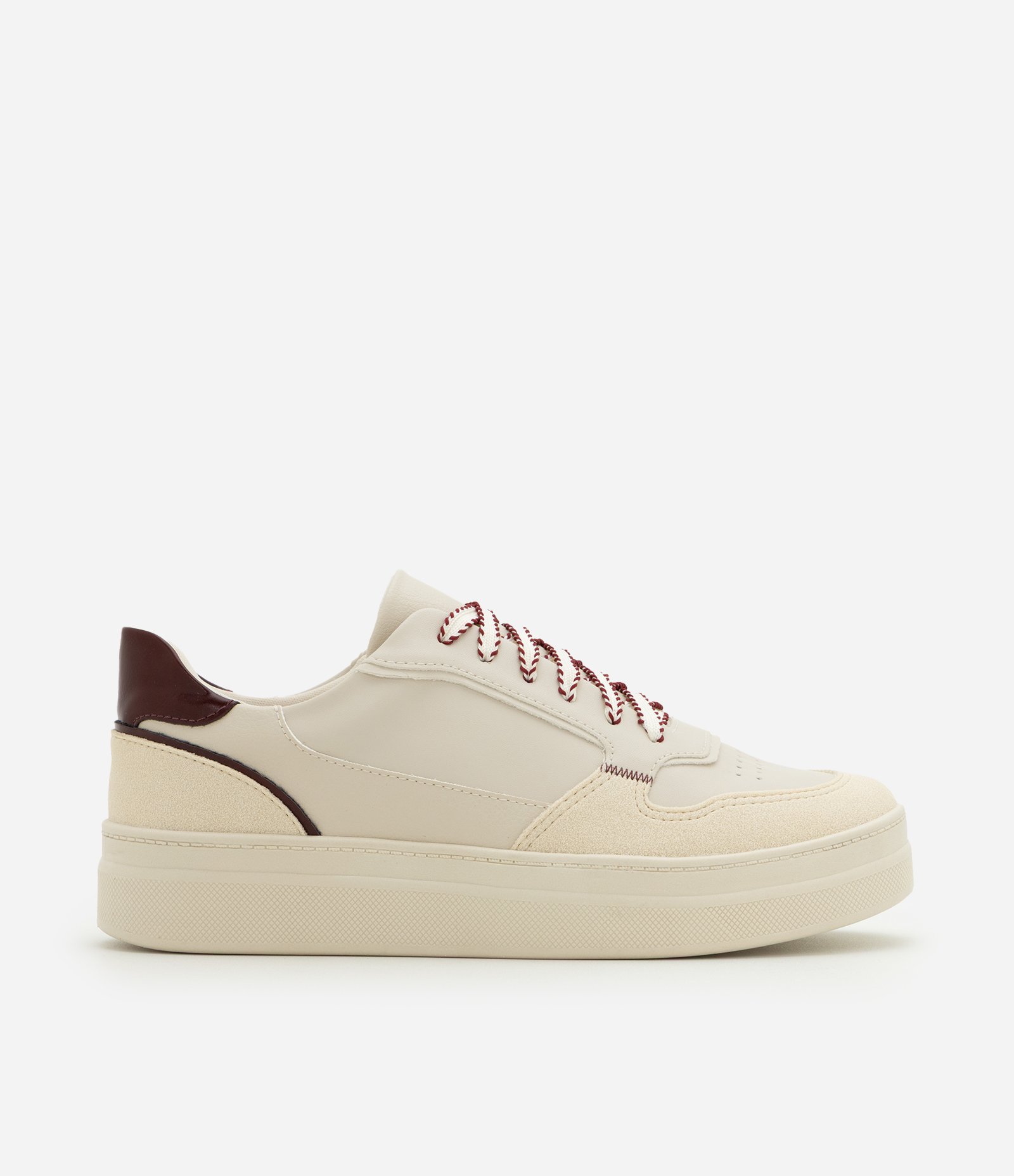 Tênis Casual em PU com Atacador Diferenciado Off White 1