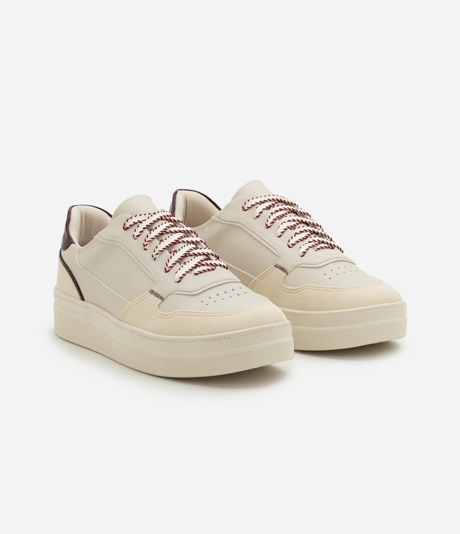 Tênis Casual em PU com Atacador Diferenciado Off White 2