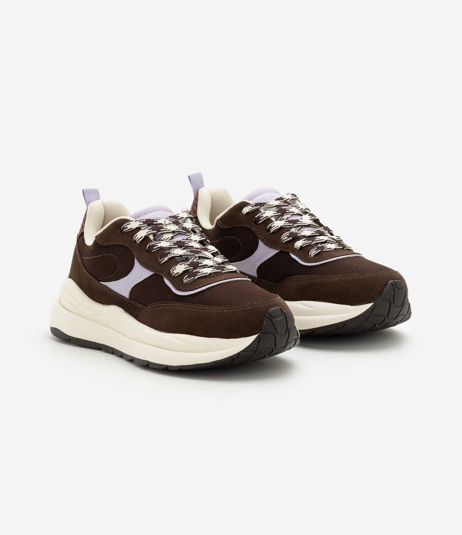 Tênis Runner em PU com Recortes Marrom 3