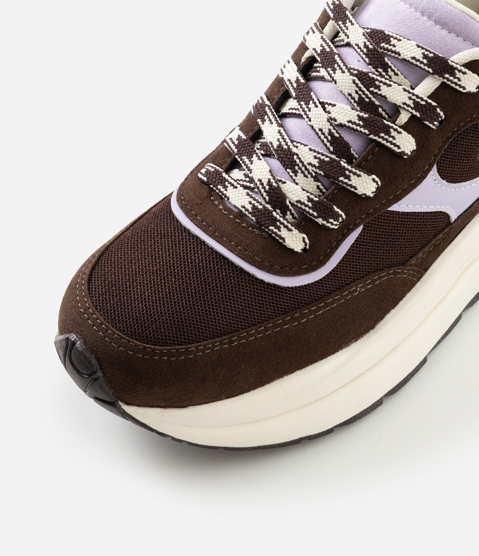 Tênis Runner em PU com Recortes Marrom 6