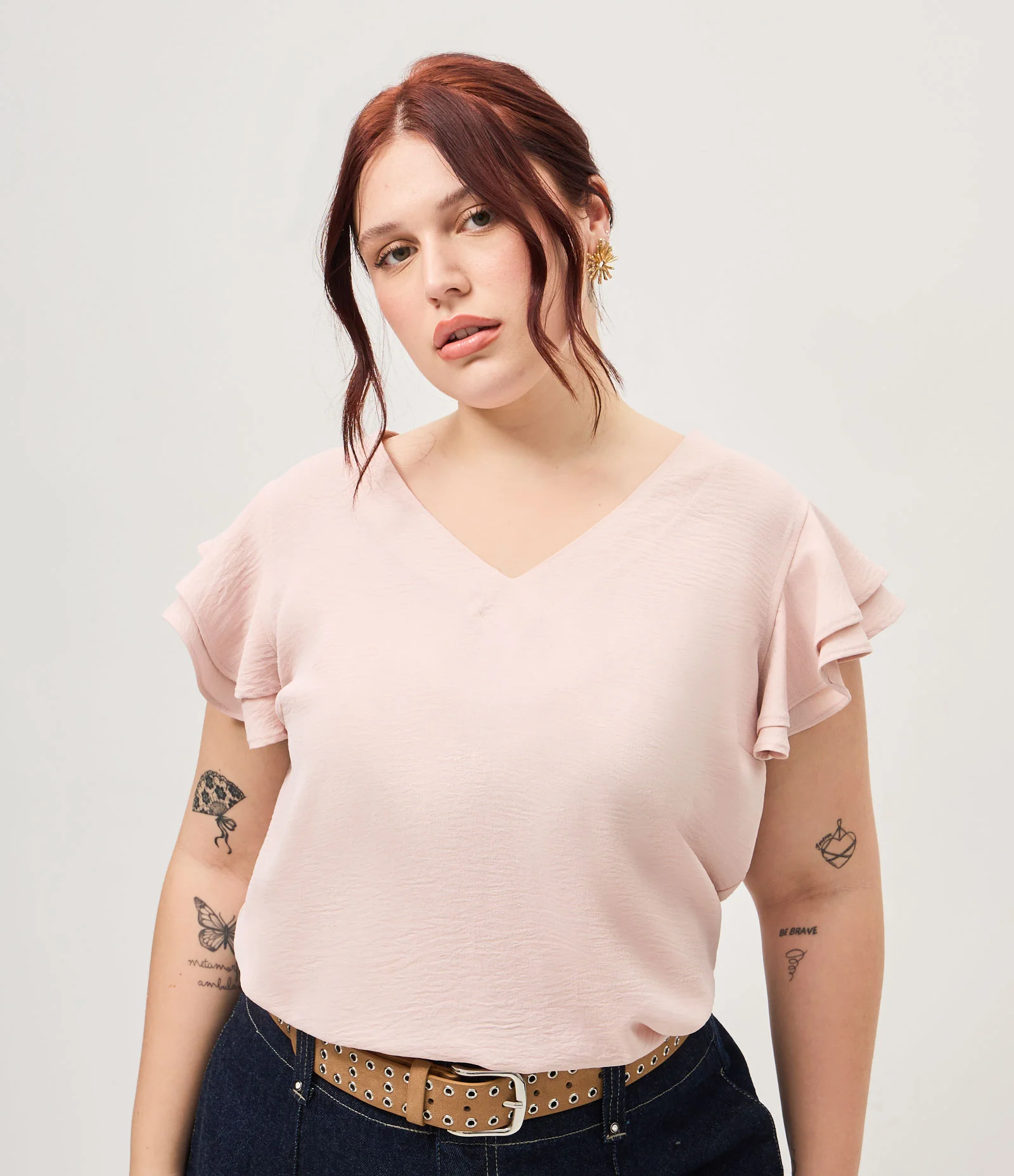 Blusa em Crepe com Babado na Manga Curve & Plus Size Rosa 1