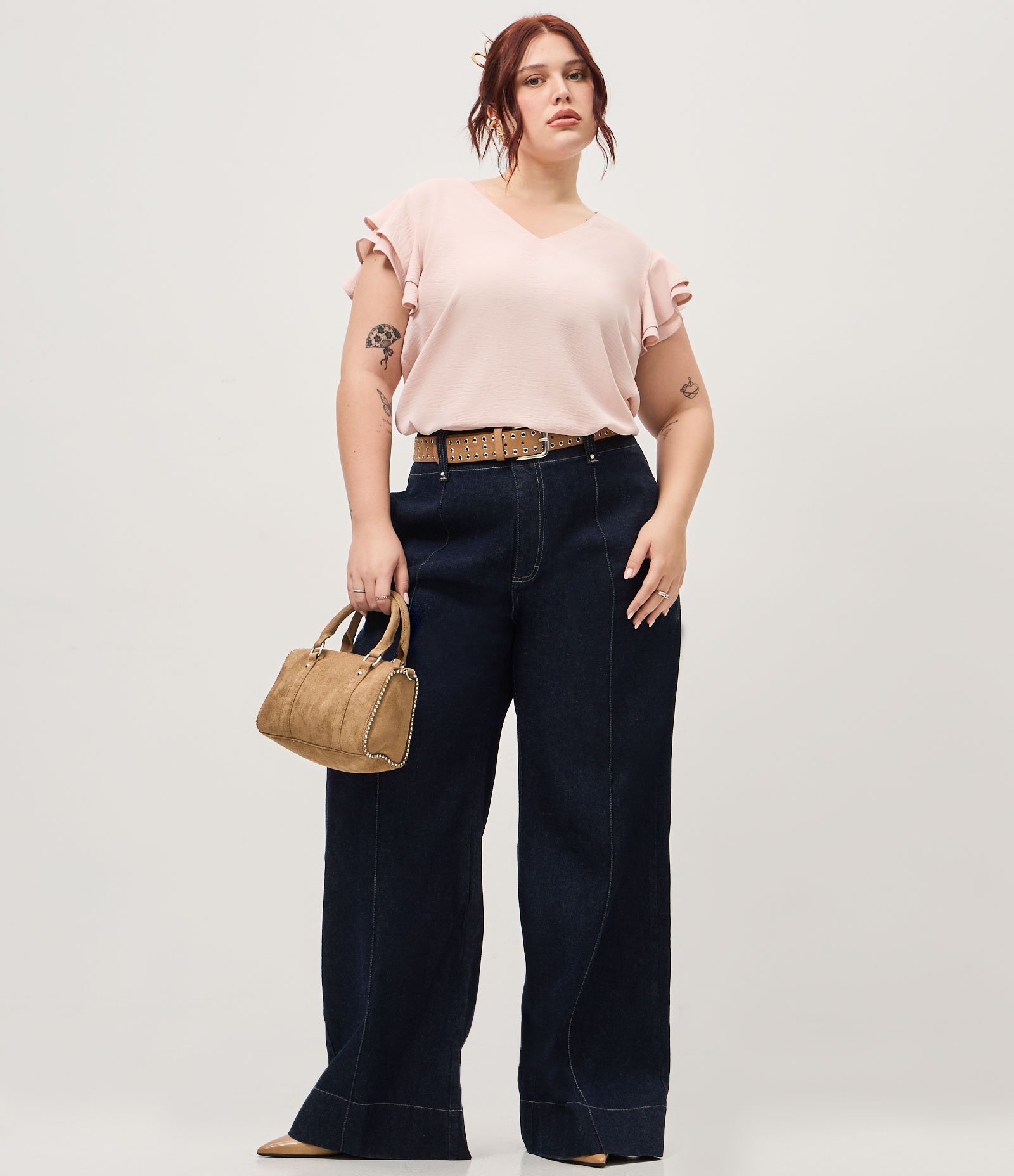 Blusa em Crepe com Babado na Manga Curve & Plus Size Rosa 2