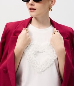 Camiseta em Algodão com Aplicação de Coração em Tule Franzido