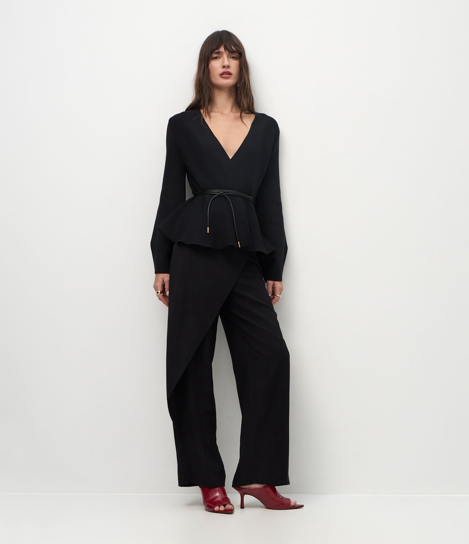 Calça Alfaiatada com Fechamento Envelope Preto 1