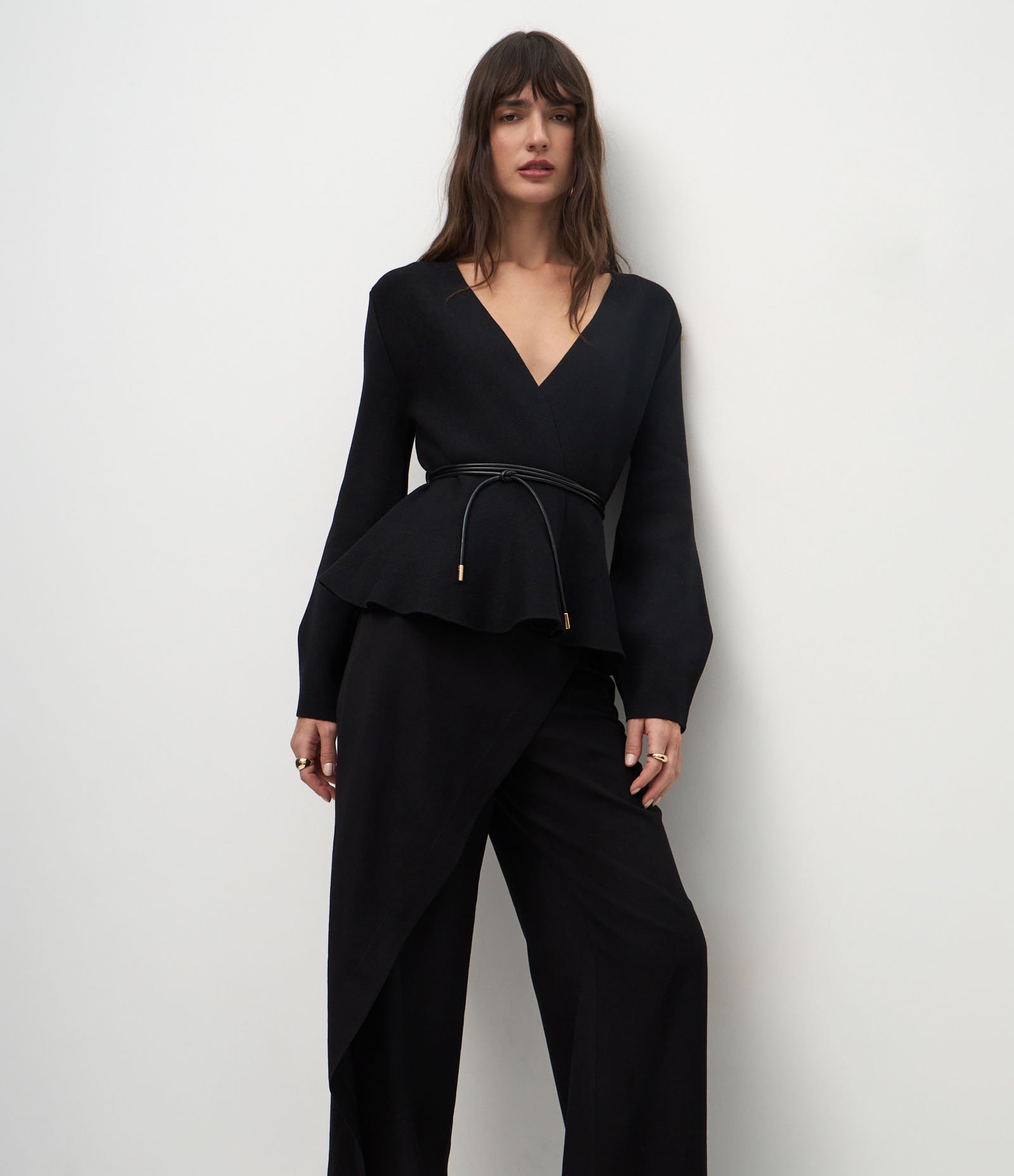 Calça Alfaiatada com Fechamento Envelope Preto 2