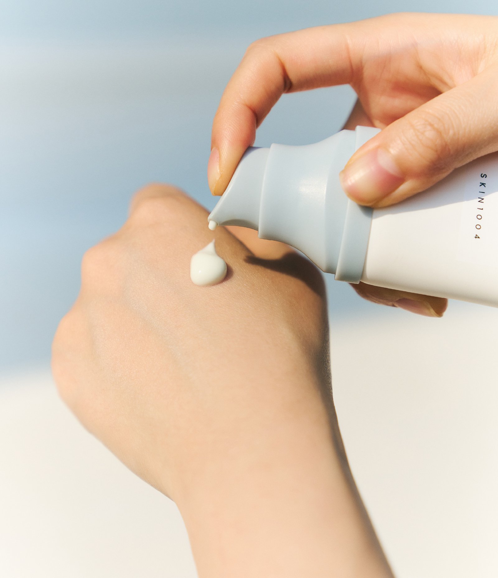 Protetor Facial Hyalu Cica Water Fit Sun Serum FPS50+ PA++++ SKIN1004 50ml 7