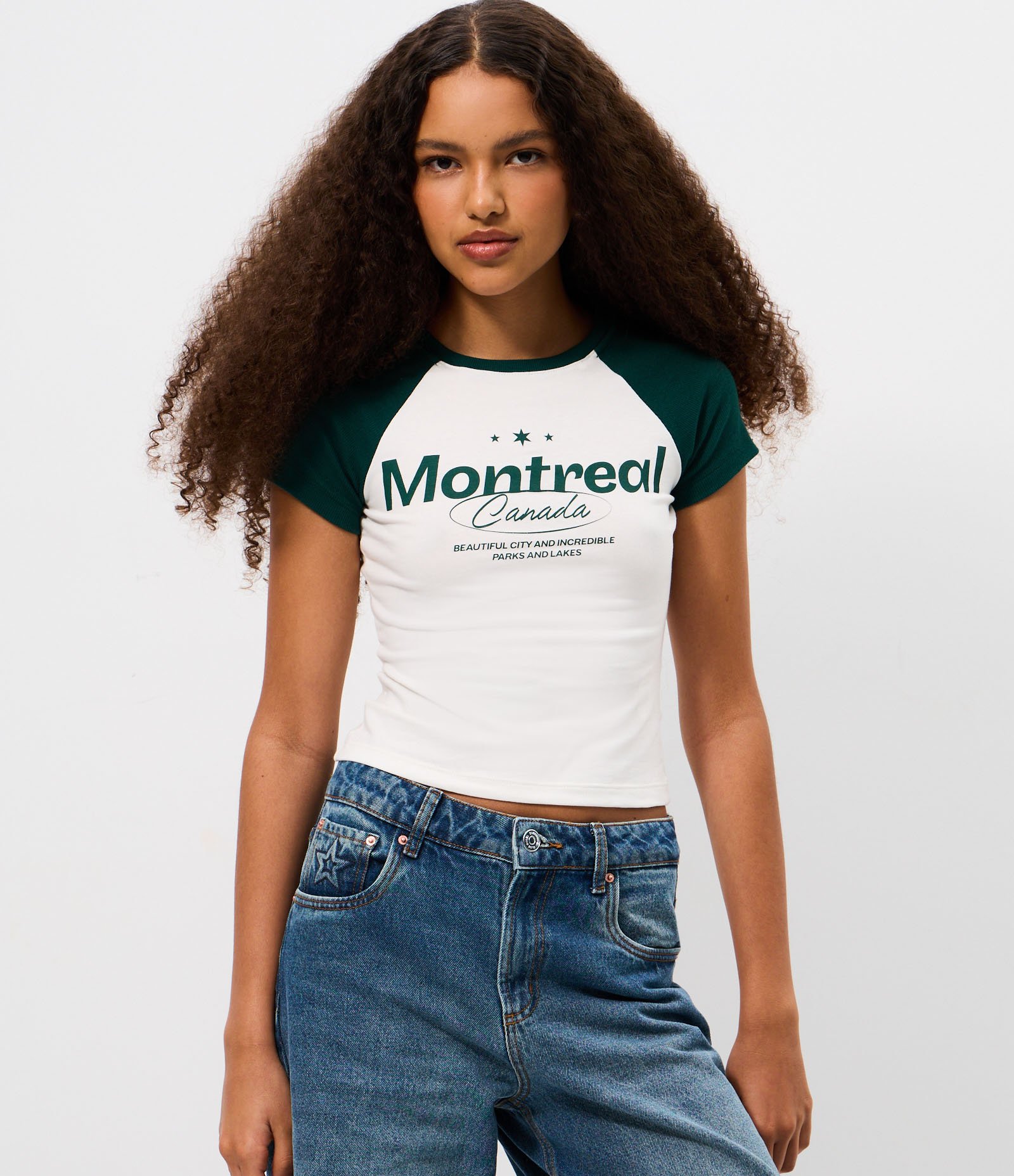 Camiseta em Algodão com Lettering Montreal e Cava Raglan Branco 3