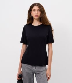 Blusa em Ponto Roma com Detalhe Acinturado nas Costas